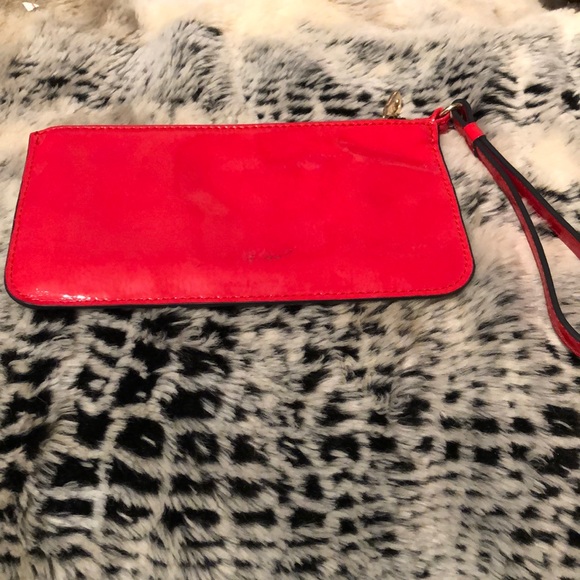 Juicy Couture Wristlet - Picture 2 of 4